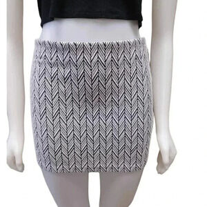Zara Trafaluc Black & White  Herringbone Stretch Skirt Size Small